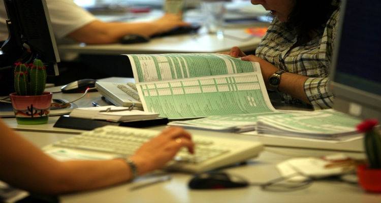 A&lambda;&lambda;&alpha;&gamma;έ&sigmaf; &sigma;&tau;&eta; &phi;&omicron;&rho;&omicron;&lambda;&omicron;&gamma;ί&alpha; &epsilon;&iota;&sigma;&omicron;&delta;ή&mu;&alpha;&tau;&omicron;&sigmaf;, &alpha;&kappa;&iota;&nu;ή&tau;&omega;&nu;