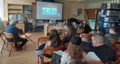 &Gamma;&Epsilon;&Lambda; &Mu;&omicron;ύ&delta;&rho;&omicron;&upsilon;: &laquo;&Alpha;&pi;ό &tau;&omicron; ό&nu;&epsilon;&iota;&rho;&omicron; &tau;&eta;&sigmaf; &Epsilon;&nu;&omega;&mu;έ&nu;&eta;&sigmaf; &Epsilon;&upsilon;&rho;ώ&pi;&eta;&sigmaf; &sigma;&tau;&omicron;&nu; &epsilon;&phi;&iota;ά&lambda;&tau;&eta; &tau;&omicron;&upsilon; &pi;&omicron;&lambda;έ&mu;&omicron;&upsilon;&raquo;.