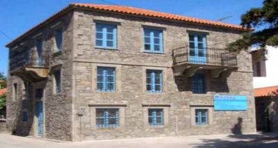 &laquo;&Phi;&iota;&gamma;&omicron;ύ&rho;&epsilon;&sigmaf; &kappa;&alpha;&iota; &Tau;&omicron;&pi;ί&alpha;&raquo;: &Epsilon;&gamma;&kappa;&alpha;&iota;&nu;&iota;ά&zeta;&epsilon;&tau;&alpha;&iota; &eta; έ&kappa;&theta;&epsilon;&sigma;&eta; &zeta;&omega;&gamma;&rho;&alpha;&phi;&iota;&kappa;ή&sigmaf; &tau;&omicron;&upsilon; &Gamma;&iota;ά&nu;&nu;&eta; &Kappa;&omicron;ύ&tau;&rho;&iota;&kappa;&alpha; &sigma;&tau;&eta;&nu; &Pi;&iota;&nu;&alpha;&kappa;&omicron;&theta;ή&kappa;&eta; &Kappa;&omicron;&nu;&tau;&iota;ά