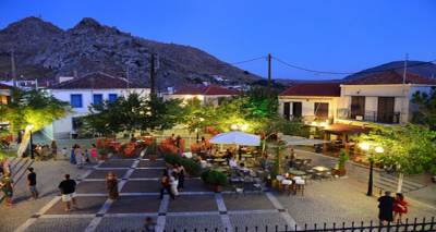 &Omicron; &Kappa;. &Sigma;&iota;&nu;ά&nu;&eta;&sigmaf; &sigma;&tau;&omicron;&nu; FM100 &gamma;&iota;&alpha; &tau;&alpha; &kappa;&rho;&omicron;ύ&sigma;&mu;&alpha;&tau;&alpha; Covid &sigma;&tau;&omicron;&nu; &Pi;&lambda;&alpha;&tau;ύ (audio)