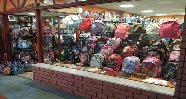 &laquo;&Epsilon;&sigma;&tau;ί&alpha;&raquo;: &Eta; &mu;&epsilon;&gamma;&alpha;&lambda;ύ&tau;&epsilon;&rho;&eta; &pi;&omicron;&iota;&kappa;&iota;&lambda;ί&alpha; &sigma;&epsilon; &sigma;&chi;&omicron;&lambda;&iota;&kappa;έ&sigmaf; &tau;&sigma;ά&nu;&tau;&epsilon;&sigmaf; &epsilon;ί&nu;&alpha;&iota; &epsilon;&delta;ώ!