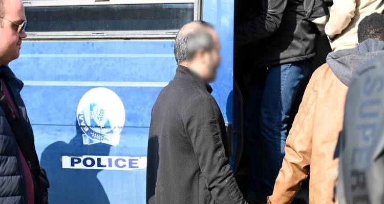 &Delta;ύ&omicron; &chi;&rho;ό&nu;&iota;&alpha; &phi;&upsilon;&lambda;&alpha;&kappa;ή &chi;&omega;&rho;ί&sigmaf; &alpha;&nu;&alpha;&sigma;&tau;&omicron;&lambda;ή &gamma;&iota;&alpha; &tau;&omicron;&nu; &Gamma;&epsilon;&omega;&rho;&gamma;&iota;&alpha;&nu;ό &pi;&omicron;&upsilon; έ&beta;&gamma;&alpha;&zeta;&epsilon; &phi;&omega;&tau;ό &tau;&eta; &Sigma;&omicron;ύ&delta;&alpha;