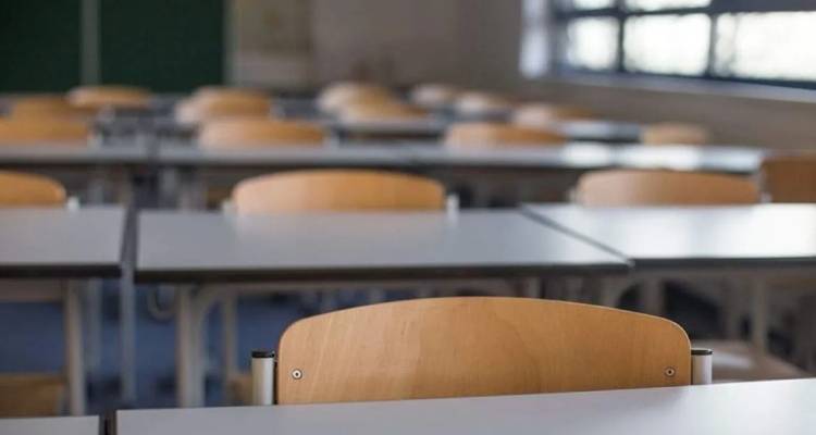 &Pi;ή&lambda;&iota;&omicron;: 15&chi;&rho;&omicron;&nu;&omicron;&sigmaf; &kappa;ά&rho;&phi;&omega;&sigma;&epsilon; &sigma;&tau;&upsilon;&lambda;ό &sigma;&tau;&omicron; &pi;ό&delta;&iota; &sigma;&upsilon;&mu;&mu;&alpha;&theta;ή&tau;&rho;&iota;ά&sigmaf; &tau;&omicron;&upsilon; &mu;έ&sigma;&alpha; &sigma;&tau;&eta;&nu; &tau;ά&xi;&eta; - &Epsilon;ί&chi;&epsilon; &alpha;&pi;&omicron;&beta;&lambda;&eta;&theta;&epsilon;ί &tau;&eta;&nu; &pi;&rho;&omicron;&eta;&gamma;&omicron;ύ&mu;&epsilon;&nu;&eta; &eta;&mu;έ&rho;&alpha;