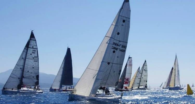 Έ&phi;&tau;&alpha;&sigma;&epsilon; &tau;&iota;&sigmaf; 25 &sigma;&upsilon;&mu;&mu;&epsilon;&tau;&omicron;&chi;έ&sigmaf; &eta; &Alpha;egean Regatta!