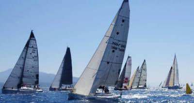 Έ&phi;&tau;&alpha;&sigma;&epsilon; &tau;&iota;&sigmaf; 25 &sigma;&upsilon;&mu;&mu;&epsilon;&tau;&omicron;&chi;έ&sigmaf; &eta; &Alpha;egean Regatta!