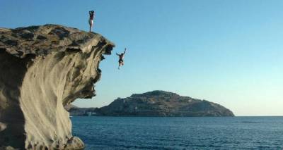 "&Kappa;&alpha;&upsilon;&tau;ό' &pi;&rho;&omega;&iota;&nu;ό &sigma;&tau;&eta; &Lambda;ή&mu;&nu;&omicron; | &Sigma;&tau;&omicron;&upsilon;&sigmaf; 33 &beta;&alpha;&theta;&mu;&omicron;ύ&sigmaf; &kappa;&alpha;&iota; &sigma;ή&mu;&epsilon;&rho;&alpha; &omicron; &upsilon;&delta;&rho;ά&rho;&gamma;&upsilon;&rho;&omicron;&sigmaf; (mp3)