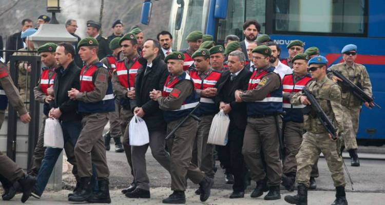 Παραδέχθηκαν οι 2 Τούρκοι στρατιώτες πως είχαν αποπειραθεί να δολοφονήσουν τον Ερντογάν