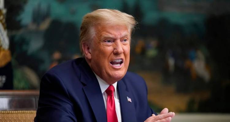 &Gamma;&rho;&omicron;&iota;&lambda;&alpha;&nu;&delta;ί&alpha; -&Tau;&rho;&alpha;&mu;&pi; &sigma;&epsilon; &Nu;&Alpha;&Tau;&Omicron;: &laquo;&Pi;&epsilon;ί&tau;&epsilon; &sigma;&tau;&eta; &Delta;&alpha;&nu;ί&alpha; &nu;&alpha; &delta;&iota;ώ&xi;&epsilon;&iota; &tau;ώ&rho;&alpha; &Kappa;&iota;&nu;έ&zeta;&omicron;&upsilon;&sigmaf; &kappa;&alpha;&iota; &Rho;ώ&sigma;&omicron;&upsilon;&sigmaf; &alpha;&pi;ό &epsilon;&kappa;&epsilon;ί&raquo;