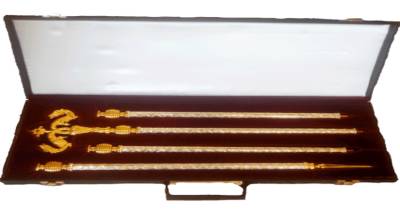 &Tau;&omicron; &delta;ώ&rho;&omicron; &tau;&omicron;&upsilon; &Delta;ή&mu;&omicron;&upsilon; &Lambda;ή&mu;&nu;&omicron;&upsilon; &sigma;&tau;&omicron; &Mu;&eta;&tau;&rho;&omicron;&pi;&omicron;&lambda;ί&tau;&eta; &kappa;&alpha;&iota; &tau;&omicron; &kappa;&lambda;&epsilon;ί&sigma;&iota;&mu;&omicron; &upsilon;&pi;&eta;&rho;&epsilon;&sigma;&iota;ώ&nu; &kappa;&alpha;&iota; &sigma;&chi;&omicron;&lambda;&epsilon;ί&omega;&nu;