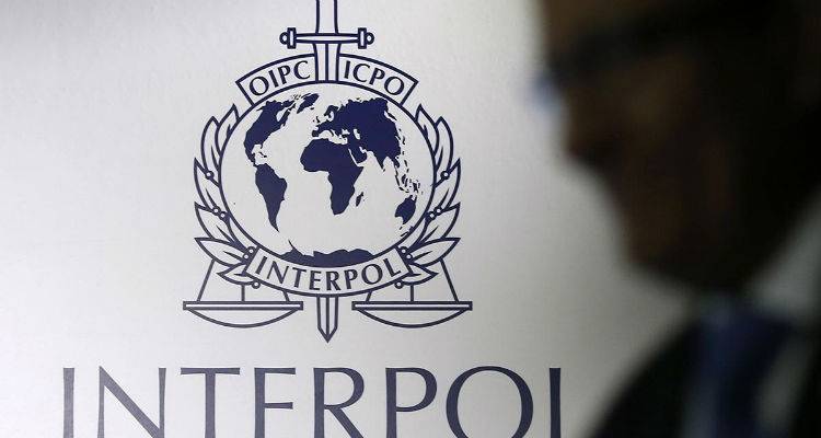 &Sigma;&tau;&eta; &Lambda;ή&mu;&nu;&omicron; &Beta;&rho;&epsilon;&tau;&alpha;&nu;ό&sigmaf; &pi;&omicron;&upsilon; &tau;&omicron;&nu; &alpha;&nu;&alpha;&zeta;&eta;&tau;&omicron;ύ&sigma;&epsilon; &eta; &Iota;&nu;&tau;&epsilon;&rho;&pi;ό&lambda;