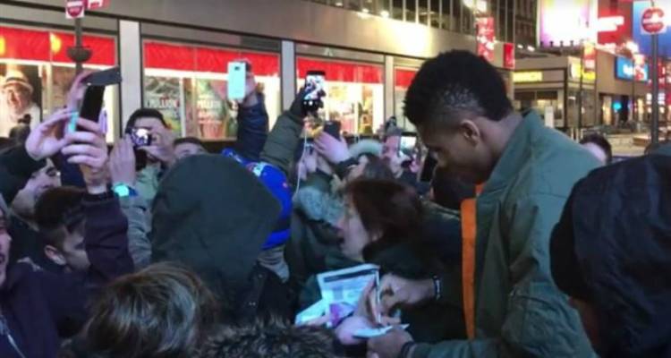 &Alpha;&nu;&tau;&epsilon;&tau;&omicron;&kappa;&omicron;ύ&nu;&mu;&pi;&omicron;: &laquo;Ό&chi;&iota;, &delta;&epsilon;&nu; &upsilon;&pi;&omicron;&gamma;&rho;ά&phi;&omega; &epsilon;&pi;ά&nu;&omega; &sigma;&tau;&eta; &sigma;&eta;&mu;&alpha;ί&alpha; &mu;&alpha;&sigmaf;&raquo; (video)