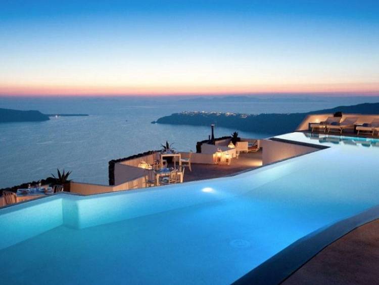 Travel and Leisure: Ομορφότερο νησί του κόσμου η Σαντορίνη (photos)