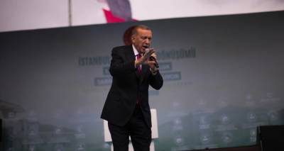 &laquo;&Alpha;&beta;ά&sigma;&iota;&mu;&epsilon;&sigmaf; &phi;ή&mu;&epsilon;&sigmaf;&raquo;: &Eta; &tau;&omicron;&upsilon;&rho;&kappa;&iota;&kappa;ή &pi;&rho;&omicron;&epsilon;&delta;&rho;ί&alpha; &delta;&iota;&alpha;&psi;&epsilon;ύ&delta;&epsilon;&iota; &pi;&lambda;&eta;&rho;&omicron;&phi;&omicron;&rho;ί&epsilon;&sigmaf; &gamma;&iota;&alpha; έ&mu;&phi;&rho;&alpha;&gamma;&mu;&alpha; &tau;&omicron;&upsilon; &Epsilon;&rho;&nu;&tau;&omicron;&gamma;ά&nu; &kappa;&alpha;&iota; &nu;&omicron;&sigma;&eta;&lambda;&epsilon;ί&alpha;