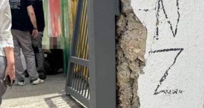&Kappa;&eta;&phi;&iota;&sigma;&iota;ά: &Pi;ό&rho;&tau;&alpha; &delta;&eta;&mu;&omicron;&tau;&iota;&kappa;&omicron;ύ &sigma;&chi;&omicron;&lambda;&epsilon;ί&omicron;&upsilon; &kappa;&alpha;&tau;&alpha;&pi;&lambda;ά&kappa;&omega;&sigma;&epsilon; &tau;&rho;&epsilon;&iota;&sigmaf; &mu;&alpha;&theta;&eta;&tau;έ&sigmaf;, &omicron; έ&nu;&alpha;&sigmaf; &nu;&omicron;&sigma;&eta;&lambda;&epsilon;ύ&epsilon;&tau;&alpha;&iota; &pi;&rho;&omicron;&lambda;&eta;&pi;&tau;&iota;&kappa;ά &sigma;&tau;&omicron; &nu;&omicron;&sigma;&omicron;&kappa;&omicron;&mu;&epsilon;ί&omicron;