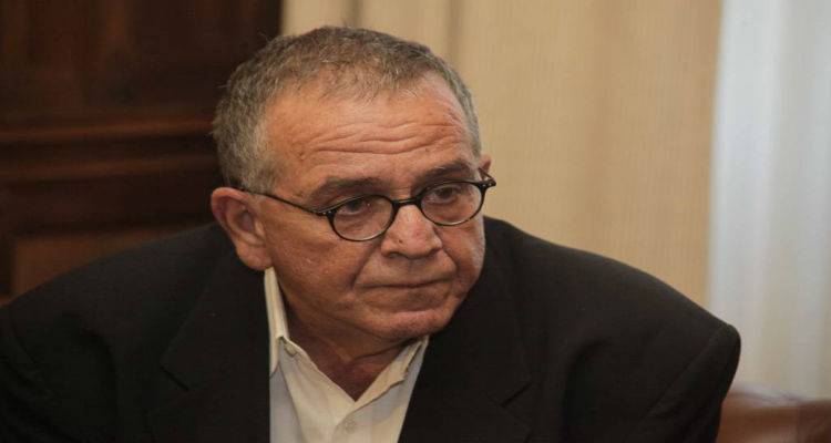 &Mu;&omicron;&upsilon;&zeta;ά&lambda;&alpha;&sigmaf;: &Delta;&epsilon;&nu; &epsilon;ί&nu;&alpha;&iota; &eta; &Epsilon;&lambda;&lambda;ά&delta;&alpha; &omicron; &kappa;ύ&rho;&iota;&omicron;&sigmaf; &upsilon;&pi;&epsilon;ύ&theta;&upsilon;&nu;&omicron;&sigmaf;