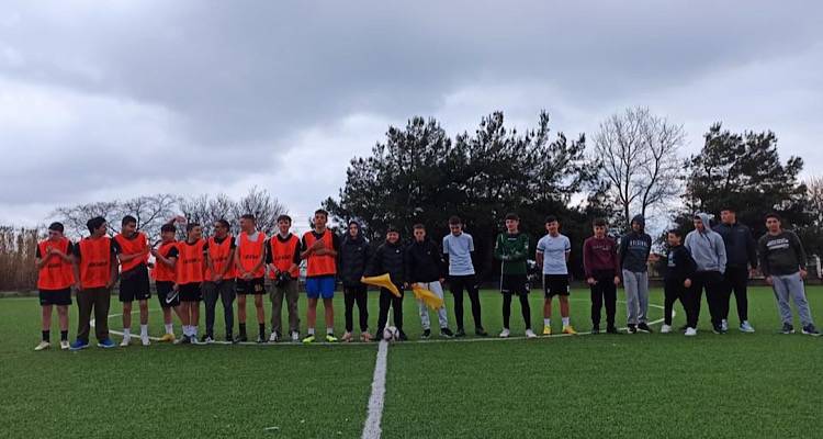 &Omicron;&lambda;&omicron;&kappa;&lambda;&eta;&rho;ώ&theta;&eta;&kappa;&alpha;&nu; &omicron;&iota; &epsilon;&nu;&delta;&omicron;&sigma;&chi;&omicron;&lambda;&iota;&kappa;&omicron;ί &alpha;&gamma;ώ&nu;&epsilon;&sigmaf; &pi;&omicron;&delta;&omicron;&sigma;&phi;&alpha;ί&rho;&omicron;&upsilon; &sigma;&tau;&omicron; &Gamma;&upsilon;&mu;&nu;ά&sigma;&iota;&omicron; &Lambda;&iota;&beta;&alpha;&delta;&omicron;&chi;&omega;&rho;ί&omicron;&upsilon; (video)