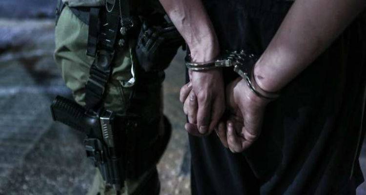 &Sigma;&upsilon;&nu;&epsilon;&lambda;ή&phi;&theta;&eta;&sigma;&alpha;&nu; 4 &alpha;&sigma;&tau;&upsilon;&nu;&omicron;&mu;&iota;&kappa;&omicron;ί &pi;&omicron;&upsilon; &delta;&iota;&alpha;&kappa;&iota;&nu;&omicron;ύ&sigma;&alpha;&nu; ό&pi;&lambda;&alpha; &sigma;&epsilon; &epsilon;&gamma;&kappa;&lambda;&eta;&mu;&alpha;&tau;&iota;&kappa;έ&sigmaf; &omicron;&rho;&gamma;&alpha;&nu;ώ&sigma;&epsilon;&iota;&sigmaf;