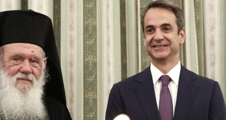 Μετωπική για τους ναούς τα Θεοφάνια: Στα άκρα οι σχέσεις με τον Ιερώνυμο