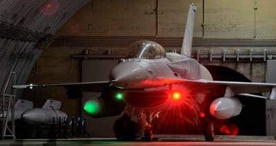 &Nu;&upsilon;&chi;&tau;&epsilon;&rho;&iota;&nu;έ&sigmaf; &epsilon;&iota;&sigma;&beta;&omicron;&lambda;έ&sigmaf; &Tau;&omicron;ύ&rho;&kappa;&omega;&nu; &sigma;&tau;&omicron; &Alpha;&iota;&gamma;&alpha;ί&omicron; | &laquo;&Sigma;&eta;&kappa;ώ&theta;&eta;&kappa;&alpha;&nu;&raquo; F-16 Block 50 &alpha;&pi;ό &tau;&eta; &Sigma;&mu;&eta;&nu;&alpha;&rho;&chi;ί&alpha; &tau;&eta;&sigmaf; &Lambda;ή&mu;&nu;&omicron;&upsilon;