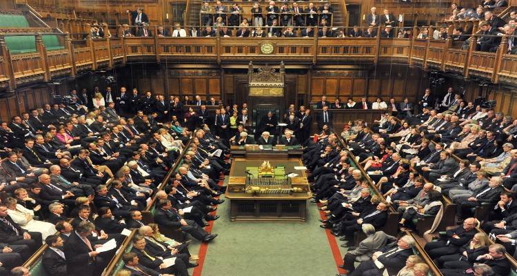 Βρετανία – Κορονοϊός : Τη συναίνεση του κοινοβουλίου πριν την επιβολή lockdown στο μέλλον επιδιώκουν Τόρις βουλευτές