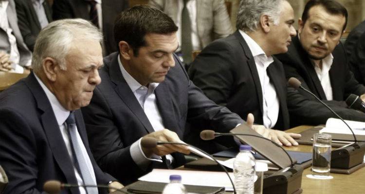 &Sigma;&tau;&iota;&sigmaf; &laquo;&sigma;&upsilon;&mu;&pi;&lambda;&eta;&gamma;ά&delta;&epsilon;&sigmaf; &pi;έ&tau;&rho;&epsilon;&sigmaf;&raquo; &tau;&omicron;&upsilon; &Sigma;&alpha;&rho;&omega;&nu;&iota;&kappa;&omicron;ύ &kappa;&alpha;&iota; &tau;&eta;&sigmaf; &tau;&rho;ί&tau;&eta;&sigmaf; &alpha;&xi;&iota;&omicron;&lambda;ό&gamma;&eta;&sigma;&eta;&sigmaf; &epsilon;&gamma;&kappa;&lambda;&omega;&beta;ί&zeta;&epsilon;&tau;&alpha;&iota; &omicron; &Tau;&sigma;ί&pi;&rho;&alpha;&sigmaf;