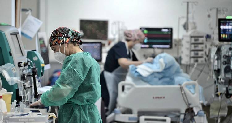 &Pi;&rho;ώ&tau;&omicron;&sigmaf; &theta;ά&nu;&alpha;&tau;&omicron;&sigmaf; &alpha;&pi;ό &tau;&eta;&nu; &epsilon;&upsilon;&lambda;&omicron;&gamma;&iota;ά &tau;&omega;&nu; &pi;&iota;&theta;ή&kappa;&omega;&nu; &epsilon;&kappa;&tau;ό&sigmaf; &Alpha;&phi;&rho;&iota;&kappa;ή&sigmaf;