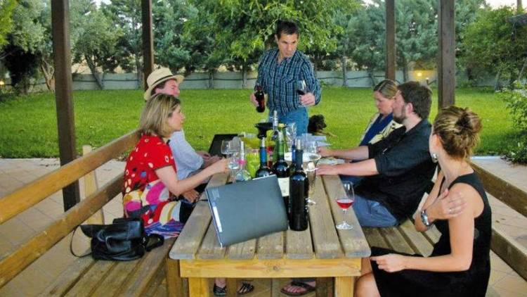 «Ανοιχτές Πόρτες»: Βόλτα στα Λημνιά οινοποιεία