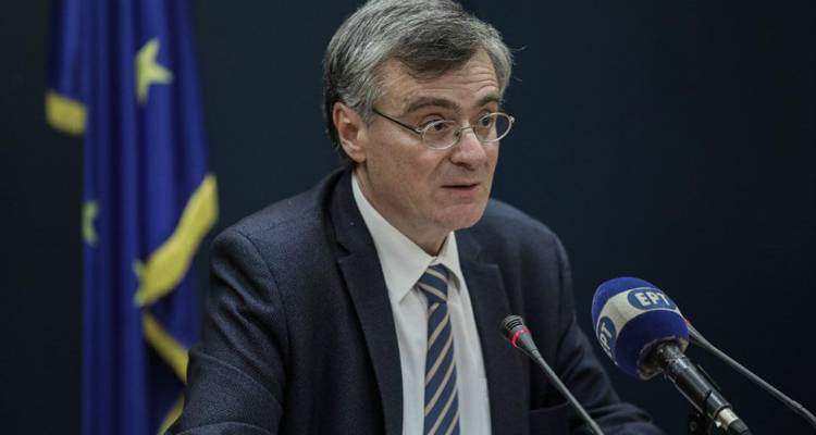 Τσιόδρας: Γιατί είναι καλύτερα να ανοίξουν τα δημοτικά σχολεία