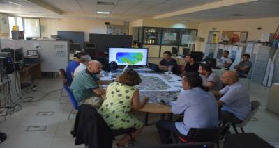 &Pi;&epsilon;&rho;&iota;&phi;έ&rho;&epsilon;&iota;&alpha; &Beta;. &Alpha;&iota;&gamma;&alpha;ί&omicron;&upsilon;: 4 &epsilon;&kappa;&alpha;&tau;. &epsilon;&upsilon;&rho;ώ &sigma;&tau;&omicron; &Pi;&alpha;&nu;&epsilon;&pi;&iota;&sigma;&tau;ή&mu;&iota;&omicron; &Alpha;&iota;&gamma;&alpha;ί&omicron;&upsilon; &gamma;&iota;&alpha; &tau;&eta;&nu; &pi;&rho;&omicron;&mu;ή&theta;&epsilon;&iota;&alpha; &epsilon;&xi;&omicron;&pi;&lambda;&iota;&sigma;&mu;&omicron;ύ