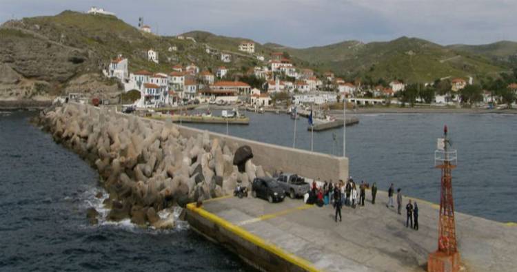 &Sigma;&tau;&omicron; Ά&gamma;&iota;&omicron; &Epsilon;&upsilon;&sigma;&tau;&rho;ά&tau;&iota;&omicron; έ&mu;&epsilon;&iota;&nu;&alpha;&nu; 5 &epsilon;&pi;&iota;&beta;ά&tau;&epsilon;&sigmaf; &tau;&omicron;&upsilon; &laquo;&Pi;ή&gamma;&alpha;&sigma;&omicron;&sigmaf;&raquo; | &Delta;&epsilon;&nu; &pi;&rho;&omicron;&sigma;έ&gamma;&gamma;&iota;&sigma;&epsilon; &sigma;&tau;&omicron; &nu;&eta;&sigma;ί &epsilon;&chi;&theta;έ&sigmaf; &tau;&omicron; &pi;&lambda;&omicron;ί&omicron;