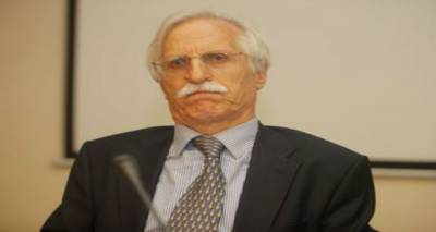 &Pi;. &Iota;&omega;&alpha;&kappa;&epsilon;&iota;&mu;ί&delta;&eta;&sigmaf; &sigma;&tau;&omicron;&nu; Fm 100: &Eta; έ&xi;&omicron;&delta;&omicron;&sigmaf; &tau;&eta;&sigmaf; &Epsilon;&lambda;&lambda;ά&delta;&alpha;&sigmaf; &alpha;&pi;ό &tau;&eta; &Sigma;&upsilon;&nu;&theta;ή&kappa;&eta; &Sigma;έ&nu;&gamma;&kappa;&epsilon;&nu; &theta;&alpha; &alpha;&pi;&omicron;&tau;&epsilon;&lambda;&omicron;ύ&sigma;&epsilon; &tau;&omicron; &pi;&rho;ώ&tau;&omicron; &laquo;Grexit&raquo;