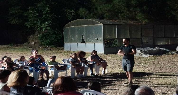 «Τα παραμύθια πάνε... πλατεία!» και στην Πλάκα