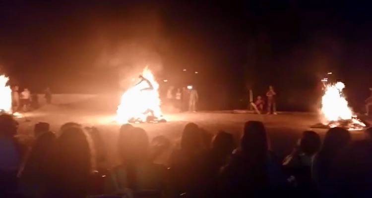 &Kappa;&alpha;&kappa;&alpha;&nu;&omicron;ύ&rho;&epsilon;&sigmaf; 2017: &Alpha;&nu;ά&psi;&alpha;&nu;&epsilon; &phi;&omega;&tau;&iota;έ&sigmaf; &sigma;&tau;&iota;&sigmaf; &gamma;&epsilon;&iota;&tau;&omicron;&nu;&iota;έ&sigmaf; &tau;&eta;&sigmaf; &Lambda;ή&mu;&nu;&omicron;&upsilon;! (video)