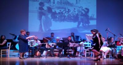 &Tau;&alpha; &mu;&omicron;&upsilon;&sigma;&iota;&kappa;ά &sigma;ύ&nu;&omicron;&lambda;&alpha; &tau;&omicron;&upsilon; &Delta;ή&mu;&omicron;&upsilon; &Lambda;ή&mu;&nu;&omicron;&upsilon; &kappa;&alpha;&tau;ά&phi;&epsilon;&rho;&alpha;&nu; &chi;&theta;&epsilon;&sigmaf; &nu;&alpha; &mu;&alpha;&sigmaf;&hellip; &tau;&alpha;&xi;&iota;&delta;έ&psi;&omicron;&upsilon;&nu;  (photos + video)