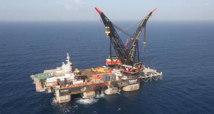 &Epsilon;&xi;&omicron;&rho;ύ&xi;&epsilon;&iota;&sigmaf;: &Eta; Chevron &delta;&iota;&omicron;&rho;ί&zeta;&epsilon;&iota; Έ&lambda;&lambda;&eta;&nu;&alpha; &epsilon;&pi;&iota;&kappa;&epsilon;&phi;&alpha;&lambda;ή&sigmaf; &tau;&omega;&nu; &epsilon;&xi;&omicron;&rho;ύ&xi;&epsilon;&omega;&nu; &sigma;&tau;&omicron; region &tau;&eta;&sigmaf; &Alpha;&nu;&alpha;&tau;&omicron;&lambda;&iota;&kappa;ή&sigmaf; &Mu;&epsilon;&sigma;&omicron;&gamma;&epsilon;ί&omicron;&upsilon;