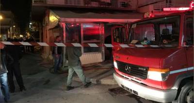 &Kappa;&alpha;&lambda;&alpha;&mu;ά&tau;&alpha;: Έ&kappa;&rho;&eta;&xi;&eta; &mu;&epsilon; &tau;&rho;&epsilon;&iota;&sigmaf; &nu;&epsilon;&kappa;&rho;&omicron;ύ&sigmaf; &sigma;&epsilon; &tau;&alpha;&beta;έ&rho;&nu;&alpha;