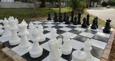 &Delta;&eta;&mu;ή&tau;&rho;&iota;&omicron;&sigmaf; &Mu;&alpha;&lambda;&iota;&sigma;&sigma;&iota;ό&beta;&alpha;&sigmaf; &kappa;&alpha;&iota; &Alpha;&rho;&epsilon;&tau;ή &Kappa;&omicron;&upsilon;&nu;&tau;&omicron;ύ&rho;&eta;-&Alpha;&nu;&alpha;&sigma;&iota;&omicron;ύ&tau;&eta; &alpha;&pi;ό &tau;&omicron; &Gamma;&upsilon;&mu;&nu;ά&sigma;&iota;&omicron; &kappa;&alpha;&iota; &Gamma;.&Epsilon;.&Lambda; &Mu;&omicron;ύ&delta;&rho;&omicron;&upsilon; &sigma;&tau;&eta;&nu; &kappa;&omicron;&rho;&upsilon;&phi;ή &tau;&eta;&sigmaf; &Epsilon;&lambda;&lambda;ά&delta;&alpha;&sigmaf; &sigma;&tau;&iota;&sigmaf; &laquo;&Gamma;έ&phi;&upsilon;&rho;&epsilon;&sigmaf; &Sigma;&kappa;&alpha;&kappa;&iota;&omicron;ύ&raquo;