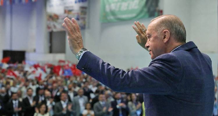 &Sigma;&upsilon;&nu;&epsilon;&chi;ί&zeta;&epsilon;&iota; &sigma;&tau;&iota;&sigmaf; &alpha;&pi;&epsilon;&iota;&lambda;έ&sigmaf; &epsilon;&nu;&alpha;&nu;&tau;ί&omicron;&nu; &tau;&eta;&sigmaf; &Epsilon;&lambda;&lambda;ά&delta;&alpha;&sigmaf; &omicron; &Epsilon;&rho;&nu;&tau;&omicron;&gamma;ά&nu;, &tau;ώ&rho;&alpha; &kappa;&alpha;&iota; &mu;&epsilon; tweet &sigma;&tau;&alpha;... &epsilon;&lambda;&lambda;&eta;&nu;&iota;&kappa;ά!