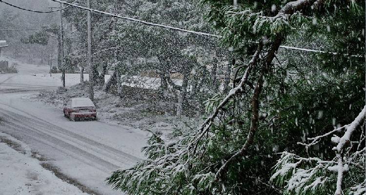 &Kappa;&alpha;&iota;&rho;ό&sigmaf; - &Mu;&alpha;&rho;&omicron;&upsilon;&sigma;ά&kappa;&eta;&sigmaf;: &Omicron; &laquo;&Omega;&mu;έ&gamma;&alpha; &Epsilon;&mu;&pi;&omicron;&delta;&iota;&sigma;&tau;ή&sigmaf;&raquo; &epsilon;&pi;&alpha;&nu;&alpha;&phi;έ&rho;&epsilon;&iota; &tau;&omicron;&nu; &chi;&epsilon;&iota;&mu;ώ&nu;&alpha; &sigma;&tau;&eta; &chi;ώ&rho;&alpha; &mu;&alpha;&sigmaf;