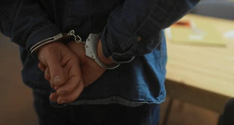 &Sigma;&upsilon;&nu;&epsilon;&lambda;ή&phi;&theta;&eta; &alpha;&xi;&iota;&omega;&mu;&alpha;&tau;&iota;&kappa;ό&sigmaf; &tau;&eta;&sigmaf; &Epsilon;&Lambda;.&Alpha;&Sigma;. &gamma;&iota;&alpha; &upsilon;&pi;&epsilon;&xi;&alpha;ί&rho;&epsilon;&sigma;&eta; 120.000 &epsilon;&upsilon;&rho;ώ &kappa;&alpha;&iota; &alpha;&pi;ά&tau;&eta; &epsilon;&iota;&sigmaf; &beta;ά&rho;&omicron;&sigmaf; &tau;&omicron;&upsilon; &Epsilon;&lambda;&lambda;&eta;&nu;&iota;&kappa;&omicron;ύ &Delta;&eta;&mu;&omicron;&sigma;ί&omicron;&upsilon;