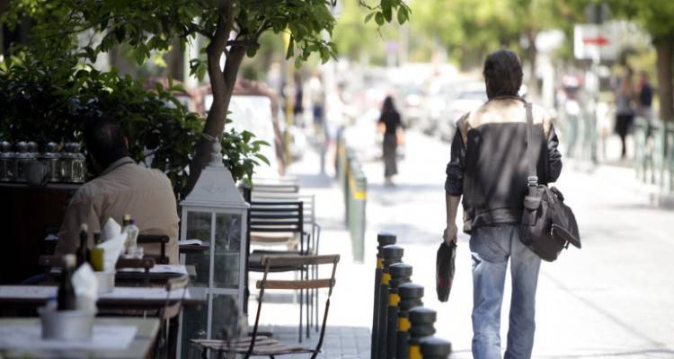 Αρση μέτρων: Θα λειτουργήσουν και οι εσωτερικοί χώροι σε καφέ και εστιατόρια, όλες οι λεπτομέρειες | Σκέψεις για άνοιγμα στις 25 Μαΐου