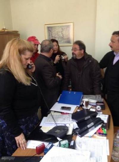 Ένταση, λιποθυμίες και διαπληκτισμοί στη σημερινή απεργιακή συγκέντρωση στο νοσοκομείο Λήμνου και στο τέλος...συμβιβαστική λύση! (mp3 + photos)