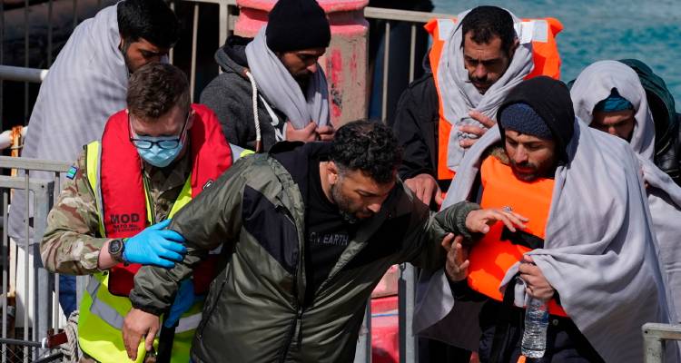 &Beta;&rho;&epsilon;&tau;&alpha;&nu;&iota;&kappa;ά &sigma;&chi;έ&delta;&iota;&alpha; &gamma;&iota;&alpha; &tau;&eta; &sigma;&tau;έ&gamma;&alpha;&sigma;&eta;  &tau;&omega;&nu; &pi;&alpha;&rho;ά&tau;&upsilon;&pi;&omega;&nu; &mu;&epsilon;&tau;&alpha;&nu;&alpha;&sigma;&tau;ώ&nu;