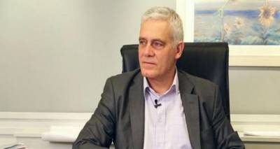 &Mu;&epsilon; &tau;&omicron;&nu; &Alpha;&nu;. &Upsilon;&pi;&omicron;&upsilon;&rho;&gamma;ό &Alpha;&gamma;&rho;. &Alpha;&nu;ά&pi;&tau;&upsilon;&xi;&eta;&sigmaf; &kappa;&alpha;&iota; &Tau;&rho;&omicron;&phi;ί&mu;&omega;&nu; &Gamma;. &Tau;&sigma;&iota;&rho;ώ&nu;&eta; &sigma;&upsilon;&nu;&alpha;&nu;&tau;ή&theta;&eta;&kappa;&epsilon; &omicron; &Gamma;. &Pi;ά&lambda;&lambda;&eta;&sigmaf;