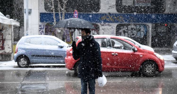 Κακοκαιρία «Ζηνοβία»: Ερχονται χιόνια και στην Αττική | Τσουχτερό κρύο το Σαββατοκύριακο