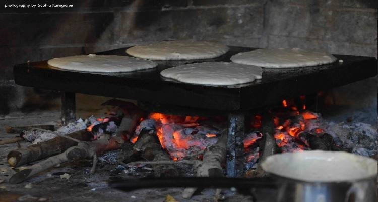 &Phi;&omega;&tau;ό: Sophia Karagianni