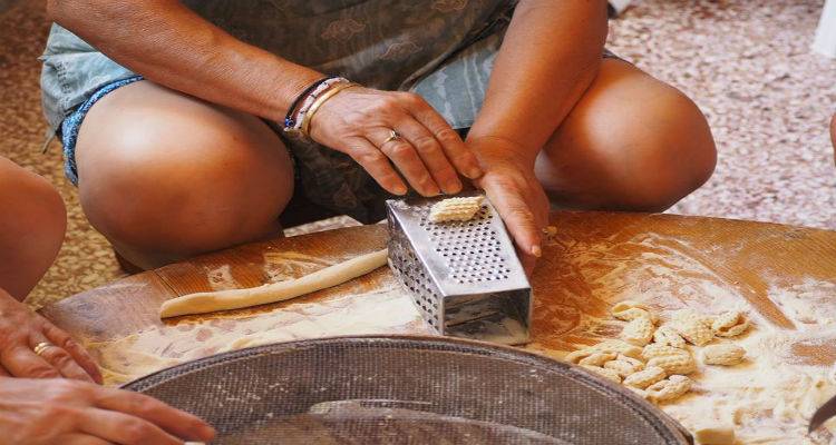 &Lambda;ά&tau;&epsilon; &tau;&sigma;&rsquo; &Alpha;&gamma;&kappa;&alpha;&rho;&upsilon;&omega;&nu;&epsilon;&sigmaf; &nu;&alpha; &sigma;&alpha;&sigmaf; &phi;&lambda;έ&psi;&omicron;&upsilon;&mu;&rsquo; &mu;&alpha;&kappa;&alpha;&rho;ό&nu;&epsilon;&sigmaf;!