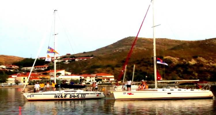 &laquo;Έ&pi;&iota;&alpha;&sigma;&epsilon;&raquo; &Lambda;ή&mu;&nu;&omicron; &eta; &Rho;&epsilon;&gamma;&kappa;ά&tau;&alpha; &Phi;&iota;&lambda;ί&alpha;&sigmaf; (photos)