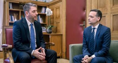 &Pi;&Alpha;&Sigma;&Omicron;&Kappa;: &Tau;&alpha; &alpha;&nu;&omicron;&iota;&chi;&tau;ά &mu;έ&tau;&omega;&pi;&alpha; &lambda;ί&gamma;&omicron; &pi;&rho;&iota;&nu; &alpha;&pi;ό &tau;&omicron; &Sigma;&upsilon;&nu;έ&delta;&rho;&iota;&omicron; -&Tau;&omicron; &psi;ή&phi;&iota;&sigma;&mu;&alpha; &Delta;&omicron;ύ&kappa;&alpha; &kappa;&alpha;&iota; &eta; &delta;&iota;&epsilon;ύ&rho;&upsilon;&nu;&sigma;&eta; έ&phi;&epsilon;&rho;&alpha;&nu; &epsilon;&sigma;&omega;&sigma;&tau;&rho;έ&phi;&epsilon;&iota;&alpha; &alpha;&nu;&tau;ί &gamma;&iota;&alpha; &alpha;&nu;&alpha;&kappa;&omega;&chi;ή