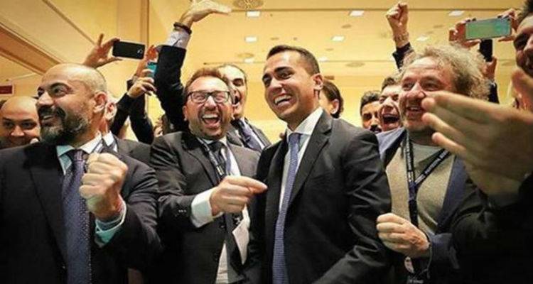 &Epsilon;&kappa;&lambda;&omicron;&gamma;έ&sigmaf; &sigma;&tau;&eta;&nu; &Iota;&tau;&alpha;&lambda;ί&alpha;: &Kappa;&epsilon;&rho;&delta;&iota;&sigma;&mu;έ&nu;&omicron;&iota; &omicron;&iota; &lambda;&alpha;ϊ&kappa;&iota;&sigma;&tau;έ&sigmaf; - &Alpha;&nu;&omicron;&iota;&chi;&tau;ά ό&lambda;&alpha; &tau;&alpha; &sigma;&epsilon;&nu;ά&rho;&iota;&alpha;